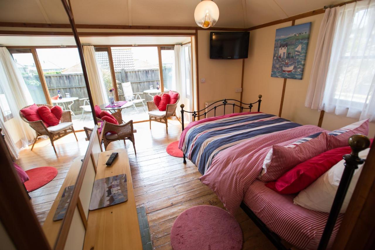 Heatherbell Cottage Guest Accommodation West Bay Exterior photo
